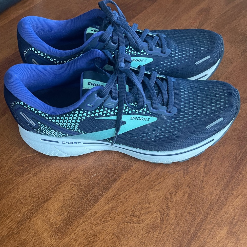 Brooks Ghost 14 Running Shoes - LIKE NEW!